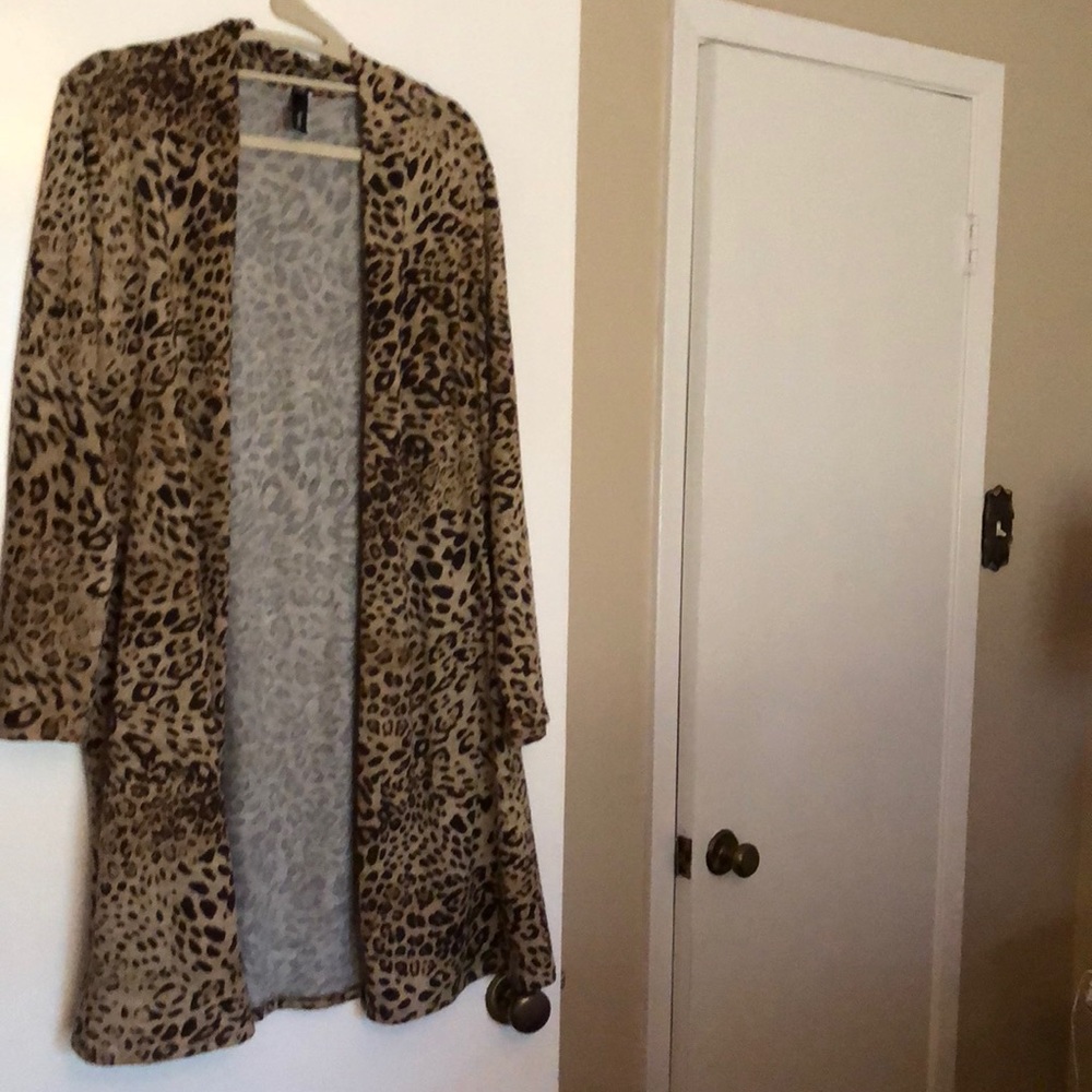 Leopard Duster. - Picture 3 of 4